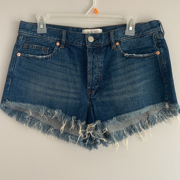 We The Free FP Jean Shorts Button Fly Frayed Hem 29 - Picture 2 of 6